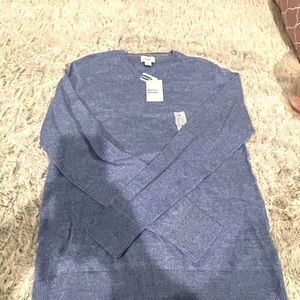Old Navy Men’s Sweater in Small.